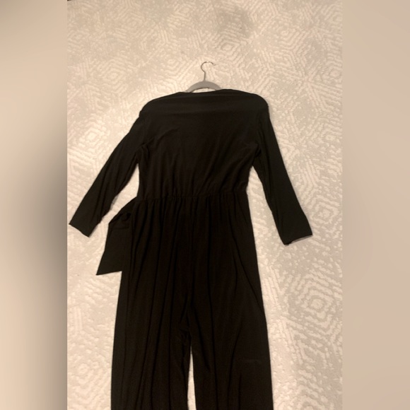 Ladies Elegant Jumpsuit - Picture 3 of 4